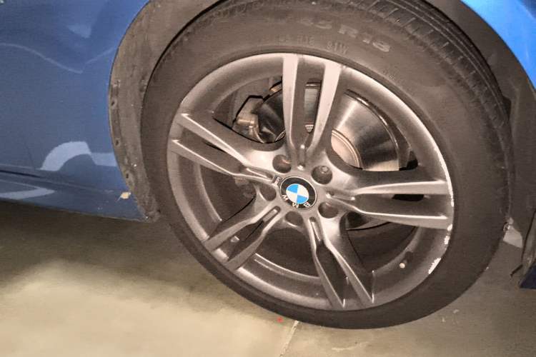 Used BMW 3 Series 2018 320Li Leading Model M Sport Package Right Front Wheel Hub