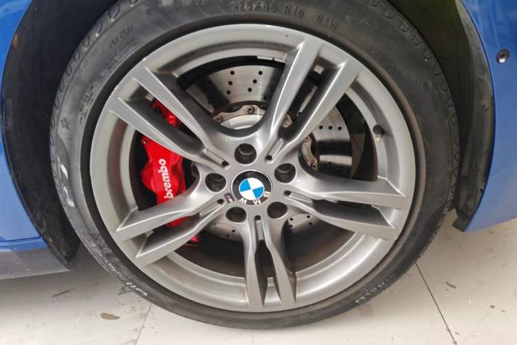Used BMW 3 Series 2018 320Li M Sport Night Edition Right Front Wheel Hub
