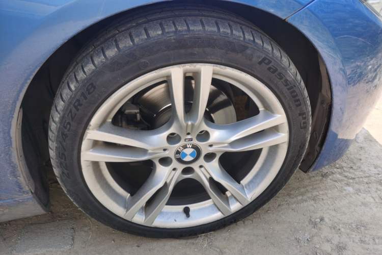 Used BMW 3 Series 2018 320Li Leading Model M Sport Package Right Front Wheel Hub
