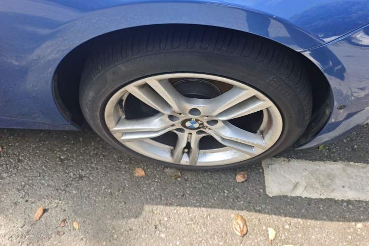 Used BMW 3 Series 2018 320i M Sport Package Right Front Wheel Hub