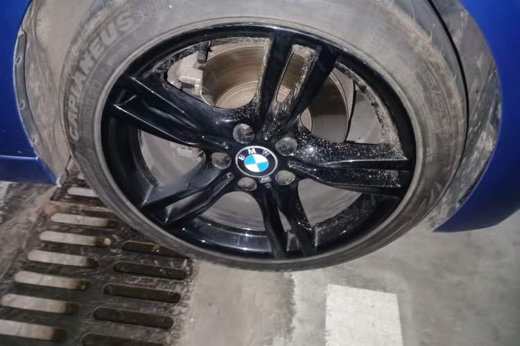 Used BMW 3 Series 2018 320i M Sport Package Right Front Wheel Hub