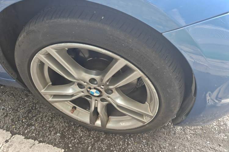 Used BMW 3 Series 2018 320i M Sport Night Edition Right Front Wheel Hub
