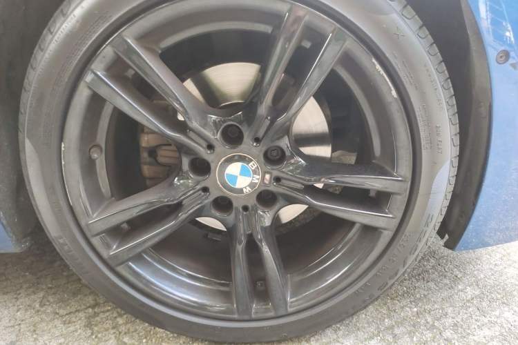 Used BMW 3 Series 2018 330Li M Sport Shadow Edition Right Front Wheel Hub