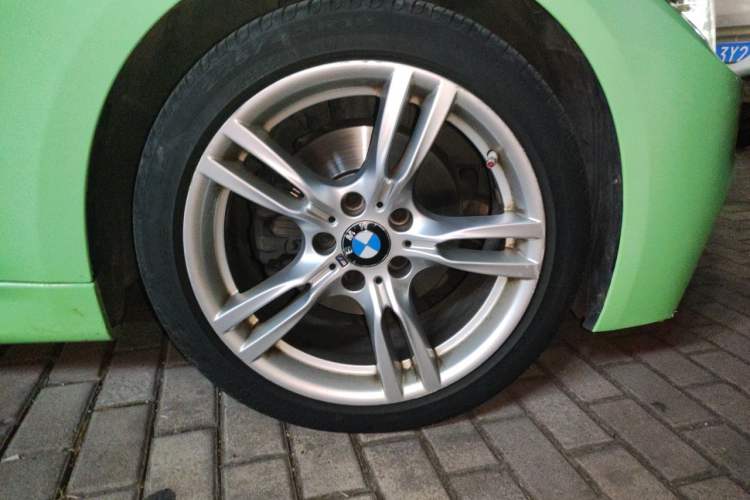 Used BMW 3 Series 2018 320Li Leading Model M Sport Package Right Front Wheel Hub