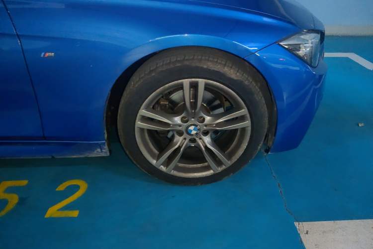 Used BMW 3 Series 2018 320Li M Sport Night Edition Right Front Wheel Hub