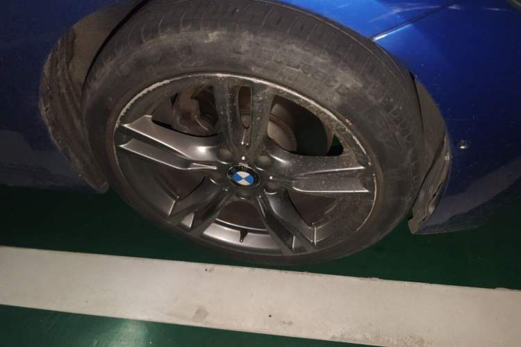 Used BMW 3 Series 2018 320i M Sport Night Edition Right Front Wheel Hub