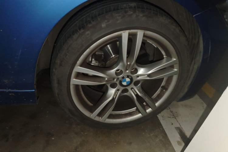 Used BMW 3 Series 2018 320Li Leading Model M Sport Package Right Front Wheel Hub