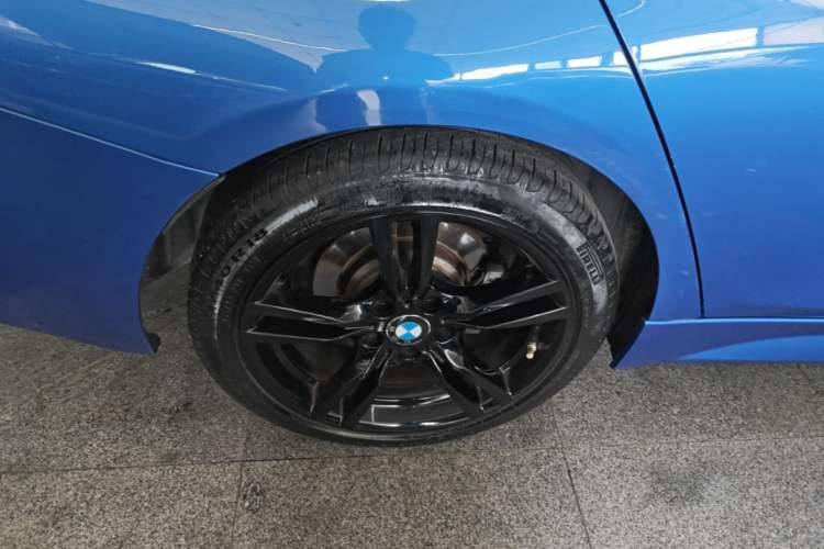 Used BMW 3 Series 2018 320Li Leading Model M Sport Package Right Rear Wheel Hub