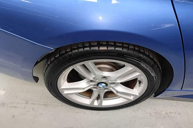 Used BMW 3 Series 2018 320Li Leading Model M Sport Package Right Rear Wheel Hub