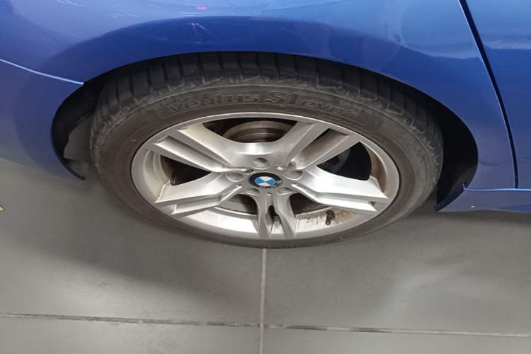 Used BMW 3 Series 2018 320i M Sport Package Right Rear Wheel Hub