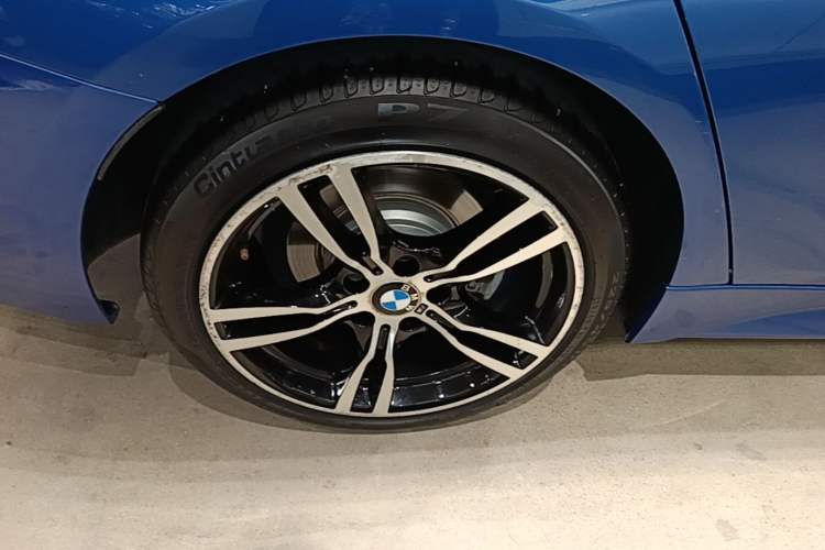 Used BMW 3 Series 2018 320i M Sport Package Right Rear Wheel Hub