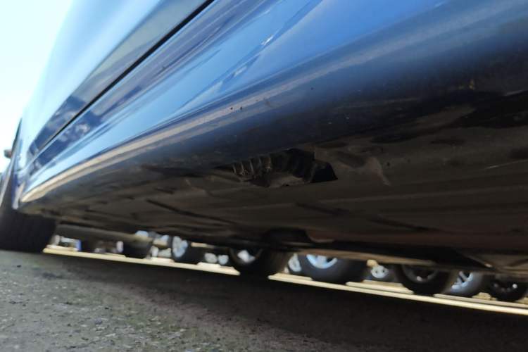 Used BMW 3 Series 2018 320i M Sport Night Edition Right Side Sill