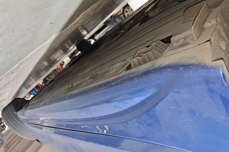 Used BMW 3 Series 2018 320Li Leading Model M Sport Package Right Side Sill