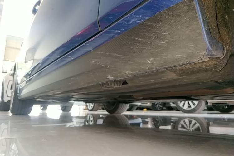 Used BMW 3 Series 2018 320Li Leading Model M Sport Package Right Side Sill
