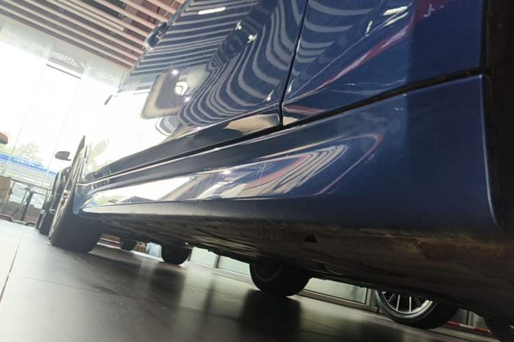Used BMW 3 Series 2018 320Li Leading Model M Sport Package Right Side Sill