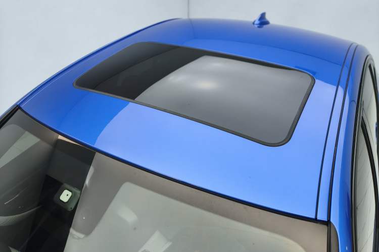 Used BMW 3 Series 2018 320i M Sport Package Roof