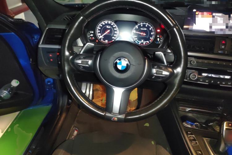 Used BMW 3 Series 2018 320i M Sport Night Edition Steering Wheel