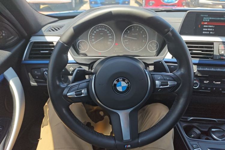 Used BMW 3 Series 2018 320i M Sport Night Edition Steering Wheel