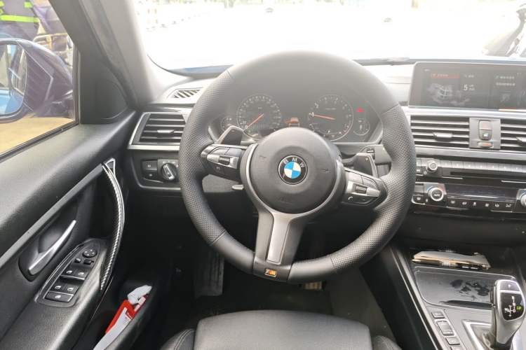 Used BMW 3 Series 2018 320Li Leading Model M Sport Package Steering Wheel
