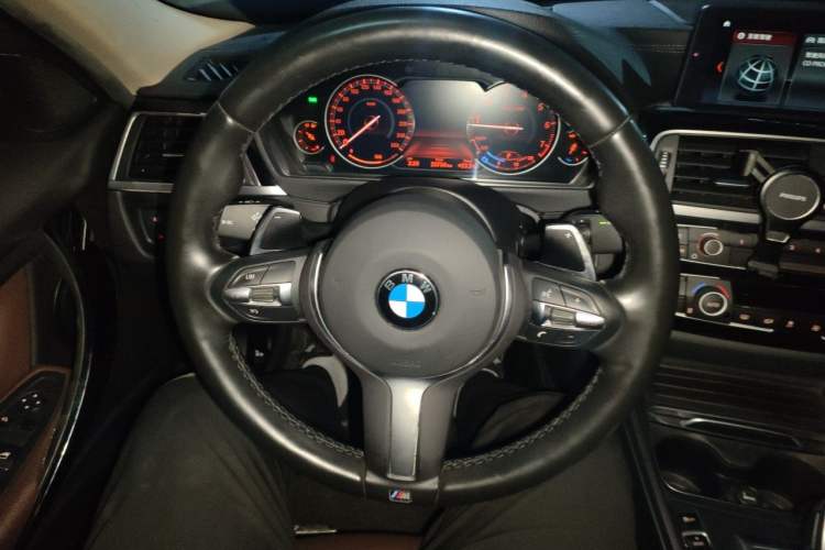 Used BMW 3 Series 2018 320Li Leading Model M Sport Package Steering Wheel