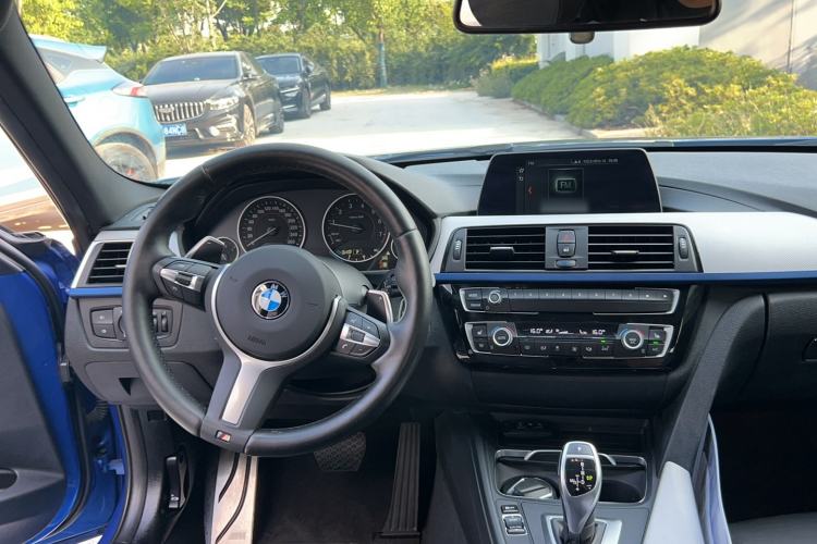 Used BMW 3 Series 2018 320i M Sport Package Steering Wheel