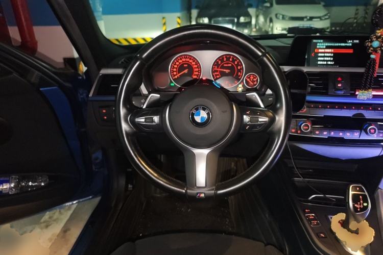 Used BMW 3 Series 2018 320i M Sport Package Steering Wheel
