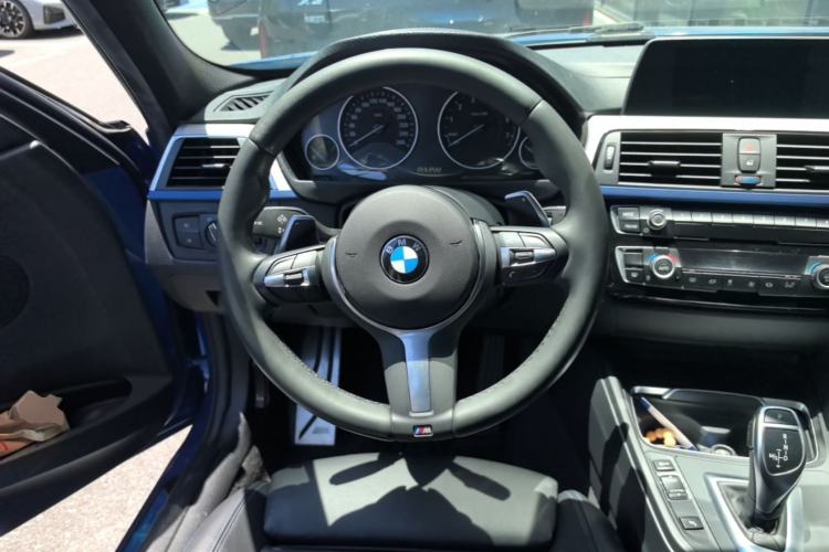 Used BMW 3 Series 2018 320i M Sport Package Steering Wheel