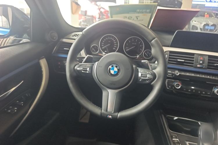 Used BMW 3 Series 2018 320i M Sport Package Steering Wheel