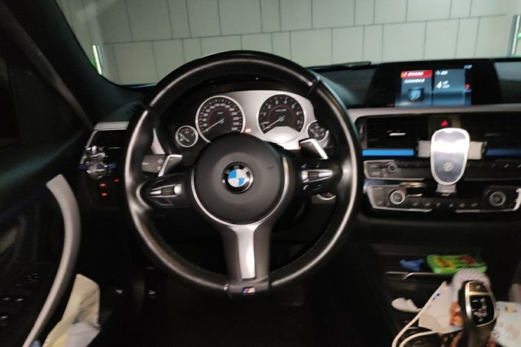 Used BMW 3 Series 2018 320i M Sport Package Steering Wheel