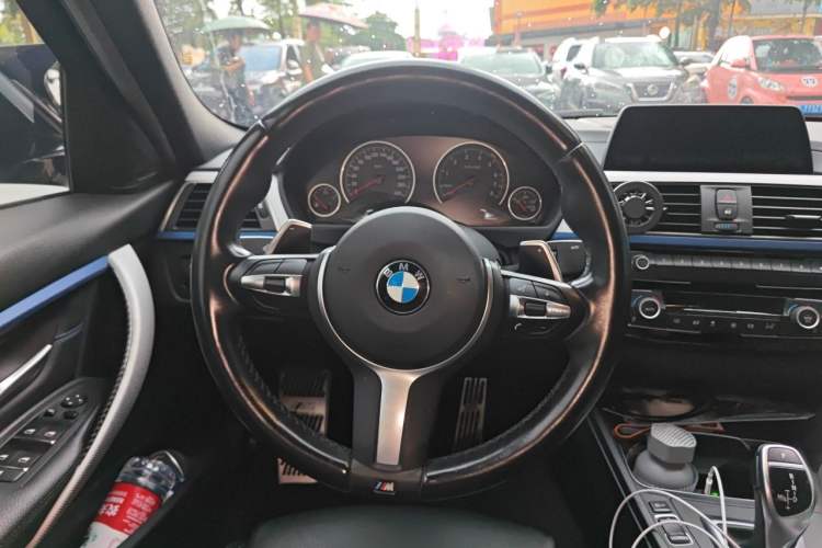 Used BMW 3 Series 2018 320i M Sport Package Steering Wheel