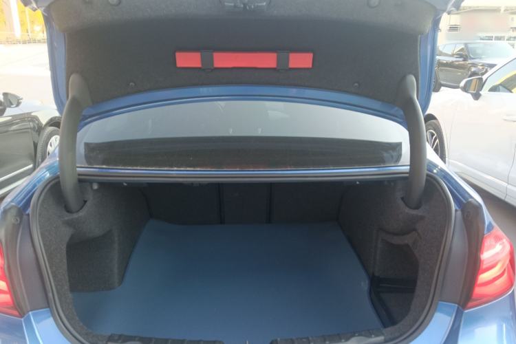 Used BMW 3 Series 2018 320i M Sport Package Trunk