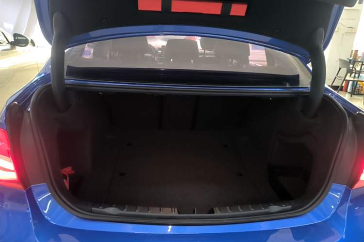 Used BMW 3 Series 2018 320Li Leading Model M Sport Package Trunk