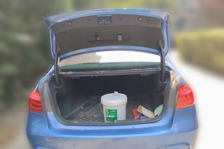 Used BMW 3 Series 2018 320Li Leading Model M Sport Package Trunk