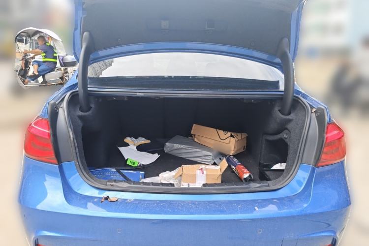 Used BMW 3 Series 2018 320Li Leading Model M Sport Package Trunk