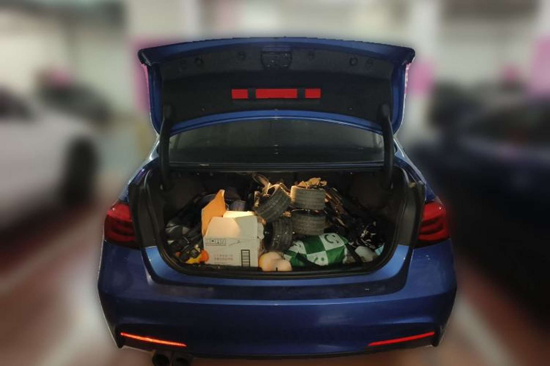 Used BMW 3 Series 2018 320Li M Sport Night Edition Trunk