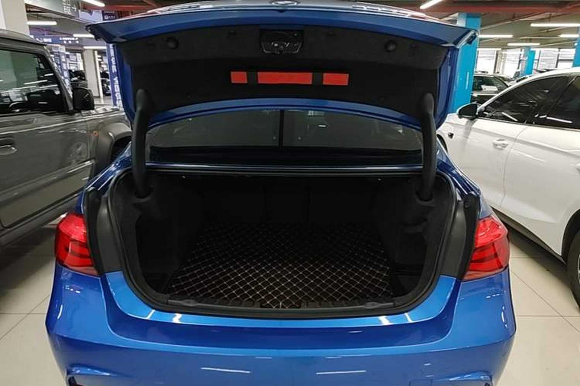 Used BMW 3 Series 2018 320Li Leading Model M Sport Package Trunk