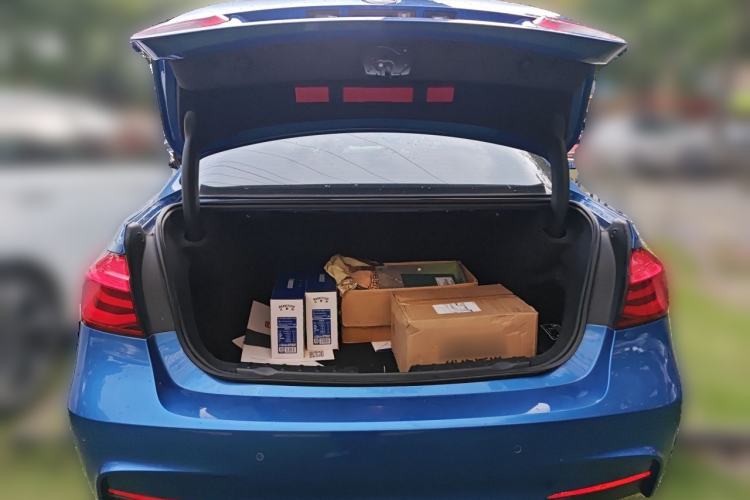 Used BMW 3 Series 2018 320i M Sport Package Trunk