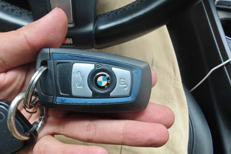 Used BMW 3 Series 2018 320i M Sport Package Vehicle Key