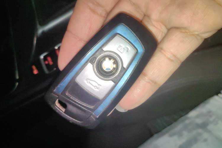 Used BMW 3 Series 2018 320i M Sport Night Edition Vehicle Key