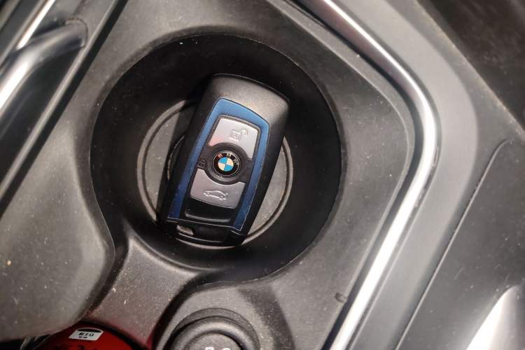 Used BMW 3 Series 2018 320Li M Sport Night Edition Vehicle Key