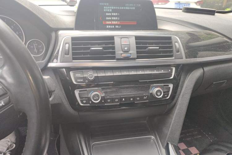 Used BMW 3 Series 2018 320Li Fashion Model Audio And AC Panel
