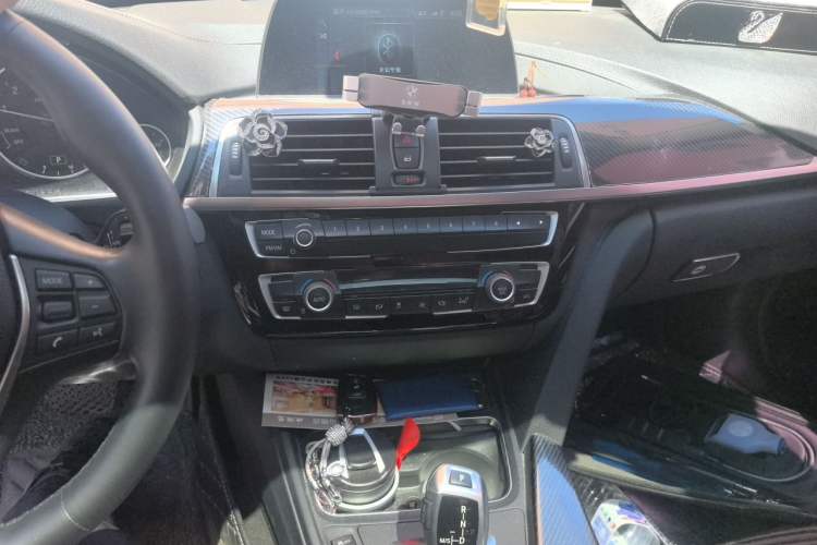 Used BMW 3 Series 2018 320Li Fashion Model Audio And AC Panel