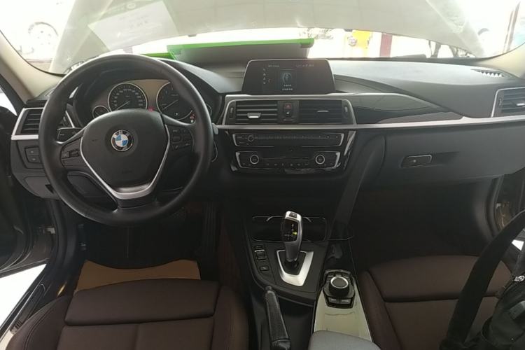Used BMW 3 Series 2018 320Li Fashion Model Center Console