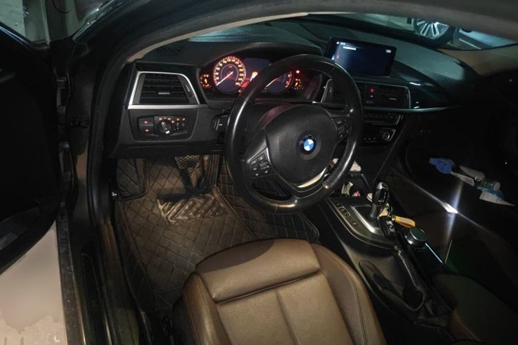 Used BMW 3 Series 2018 320Li Fashion Model Center Console
