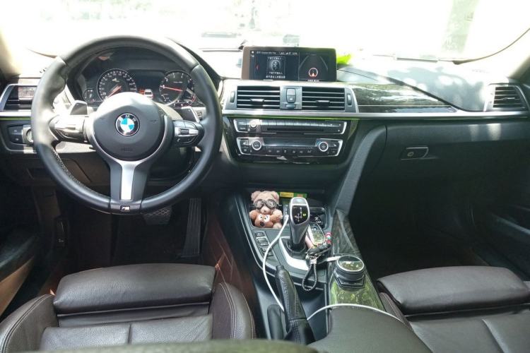 Used BMW 3 Series 2018 330Li M Sport Shadow Edition Center Console