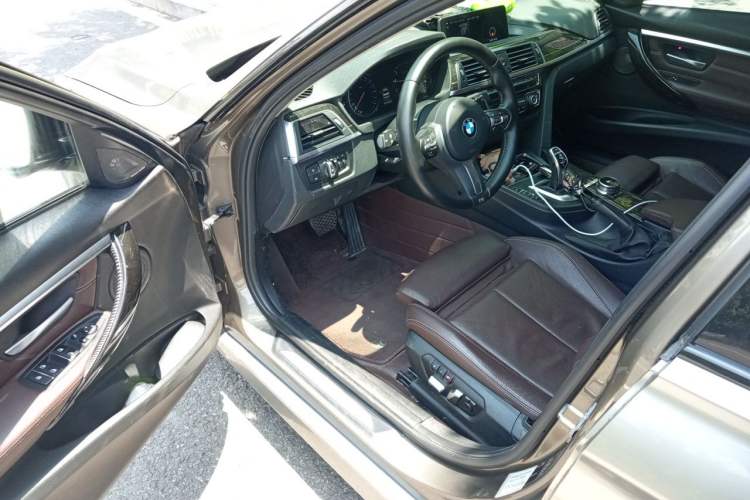 Used BMW 3 Series 2018 330Li M Sport Shadow Edition Driver Seat