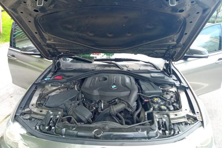 Used BMW 3 Series 2018 330Li M Sport Shadow Edition Engine Bay