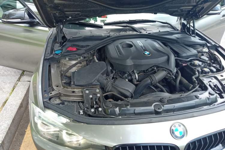 Used BMW 3 Series 2018 330Li M Sport Shadow Edition Engine Bay Right
