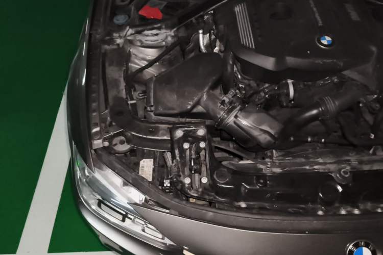 Used BMW 3 Series 2018 320Li Leading Model M Sport Package Engine Bay Right