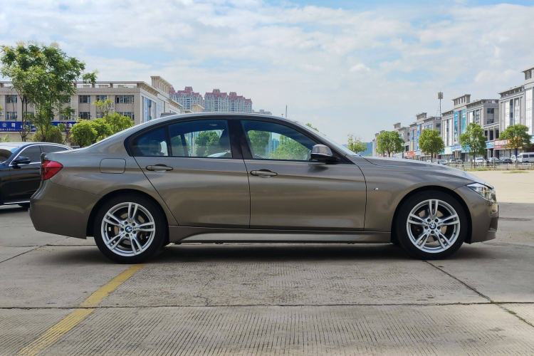 Used BMW 3 Series 2018 320i M Sport Package Exterior 4